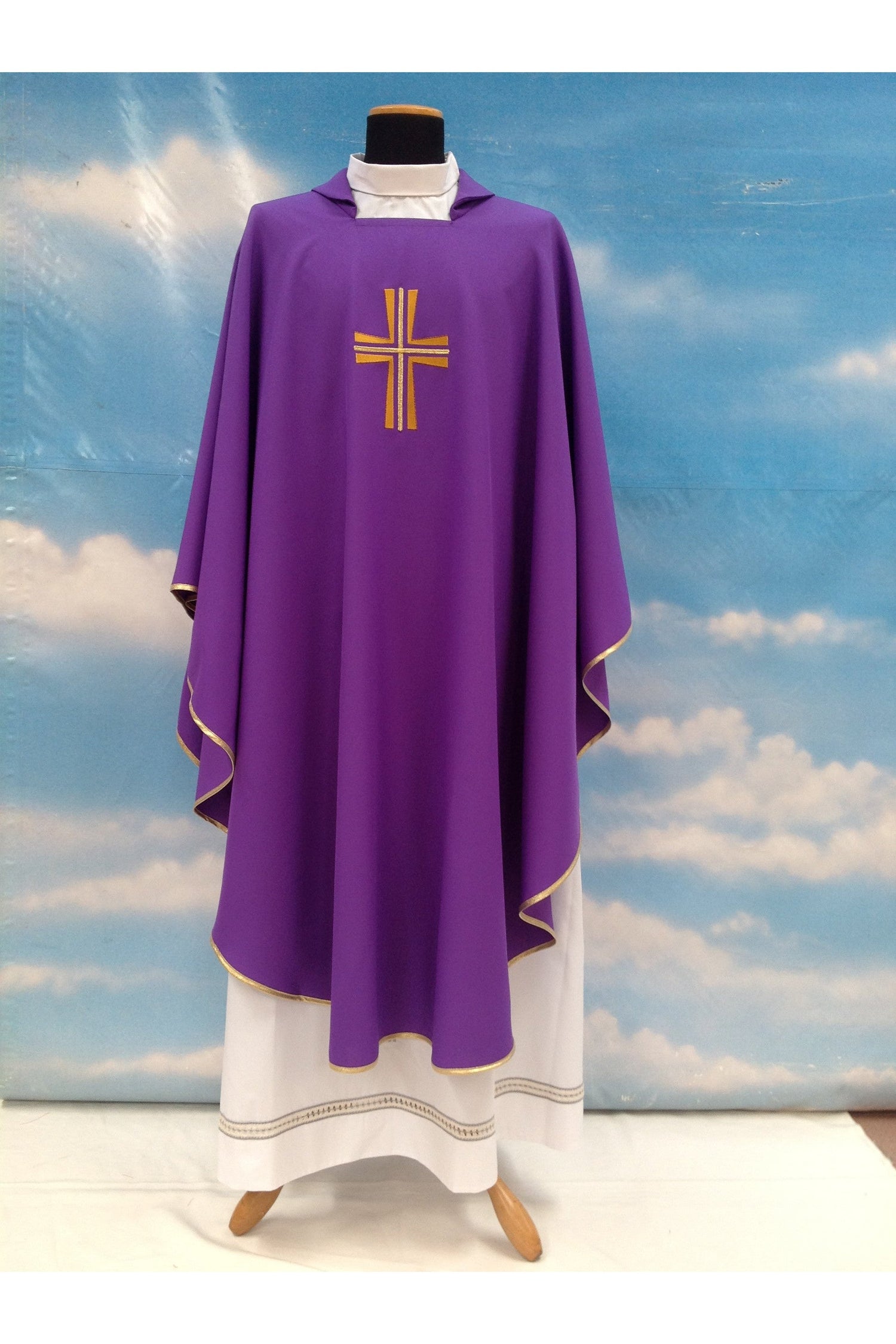 Primavera Fabric Purple Chasuble - SO652P-Church Life-Solivari-Michigan Church Supply